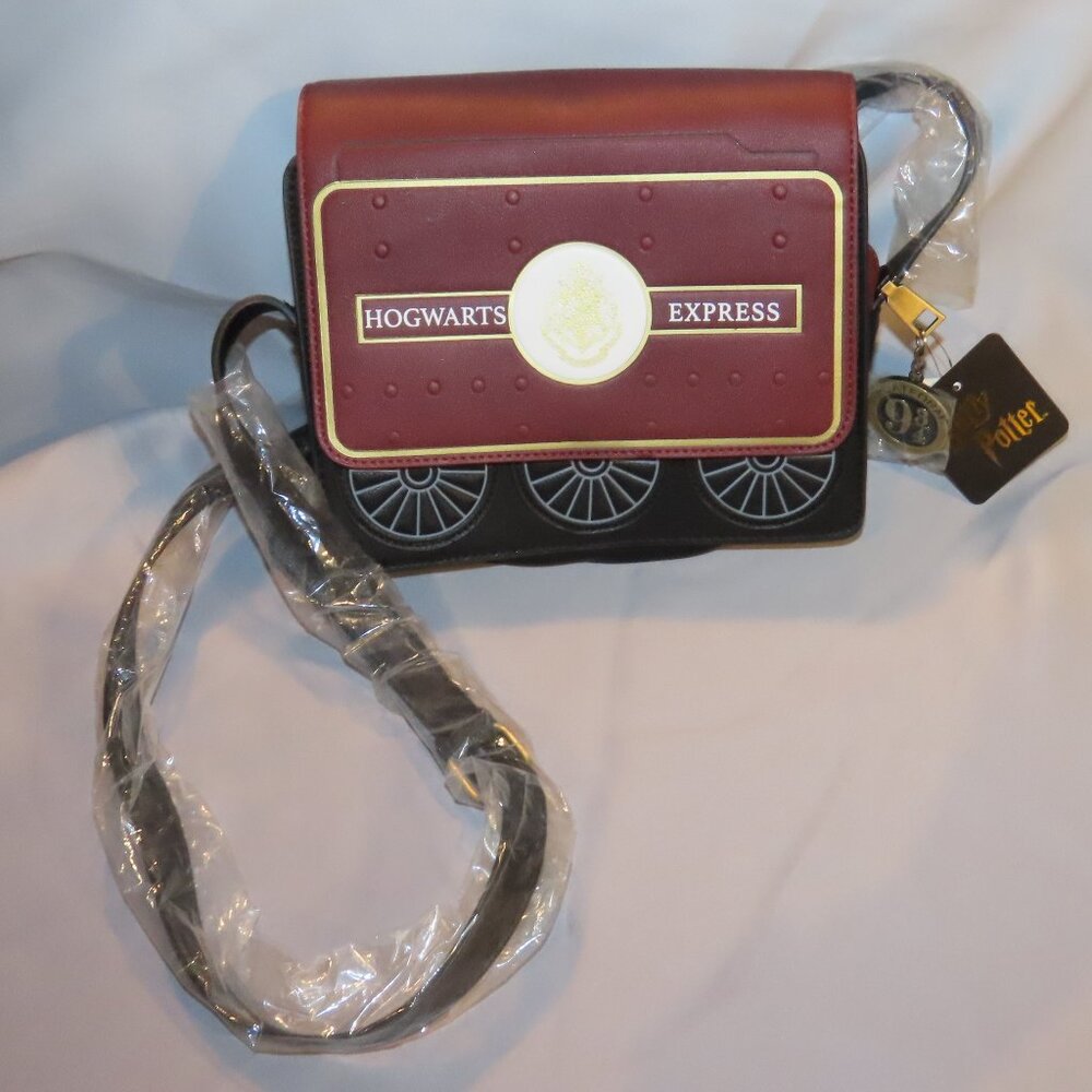 Bioworld Harry Potter Hogwarts Express Crossbody Purse